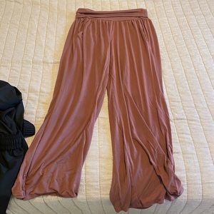 Studio Wide Leg High-Waisted Pant